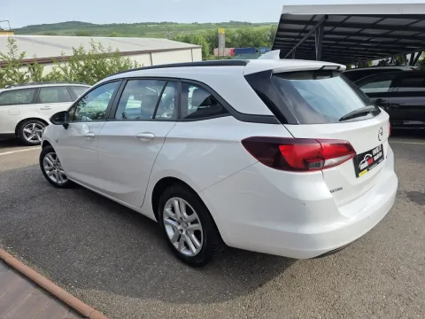 Opel Astra — poza 3