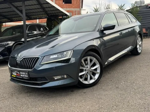 Skoda Superb — poza 2