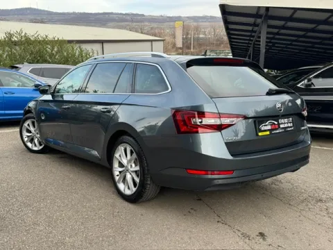 Skoda Superb — poza 3