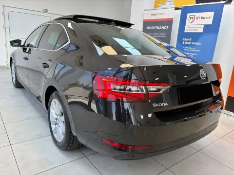 Skoda Superb — poza 3