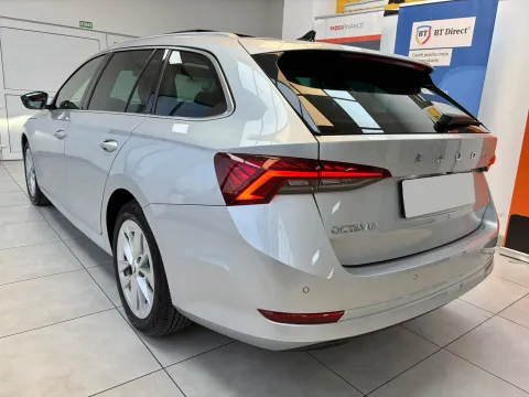 Skoda Octavia — poza 3
