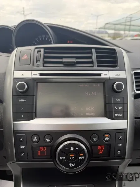 Toyota Verso 2.0 diesel 122 CP — poza 3