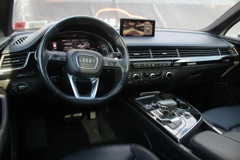 Audi Q7 — poza 3