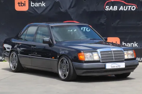 Mercedes-Benz E