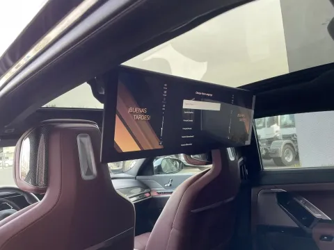 BMW 740 — poza 2
