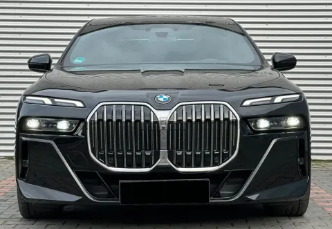 BMW 740