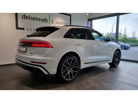 Audi Q8 — poza 2