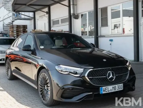 Mercedes-Benz E 300 — poza 3