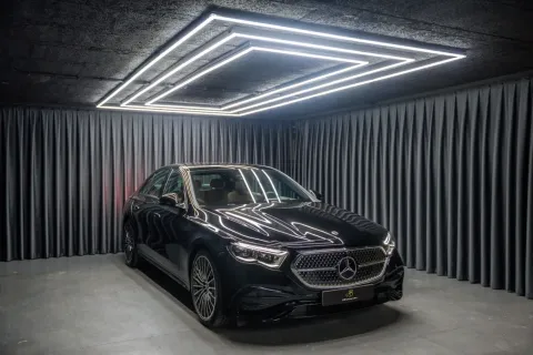 Mercedes-Benz E 200 — poza 3
