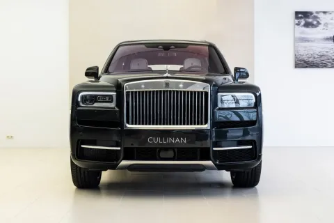 Rolls-Royce Cullinan — poza 3