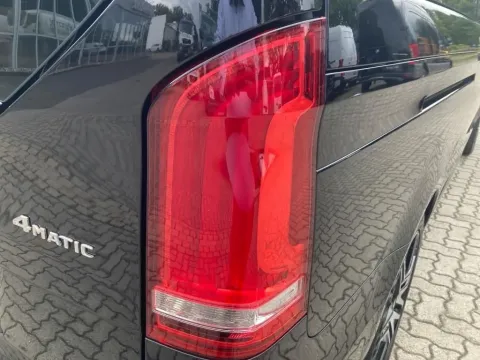 Mercedes-Benz V 300 — poza 3