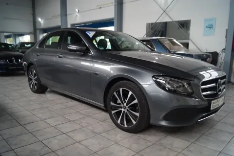 Mercedes-Benz E 300 — poza 3