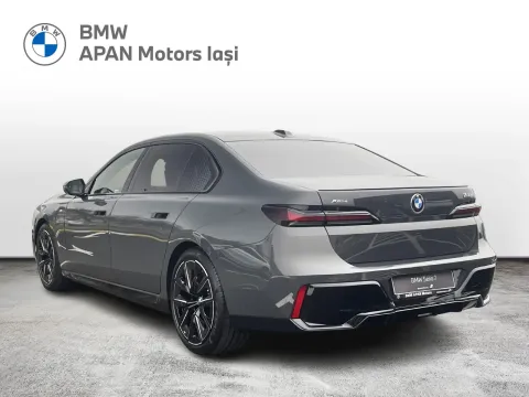 BMW 740 — poza 3