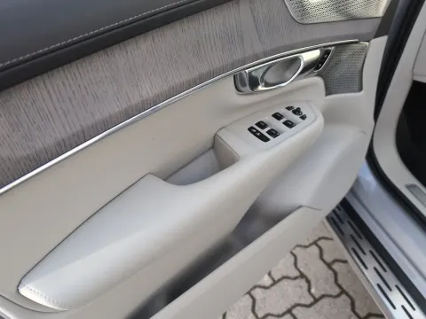 Volvo Xc90 — poza 3