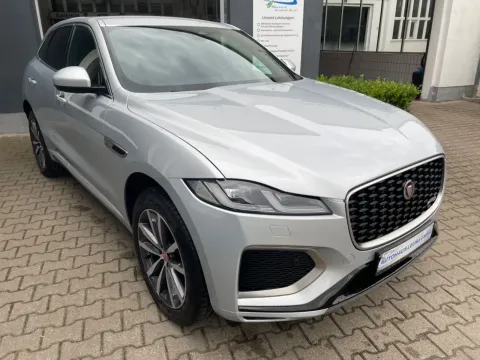 Jaguar F-Pace — poza 3