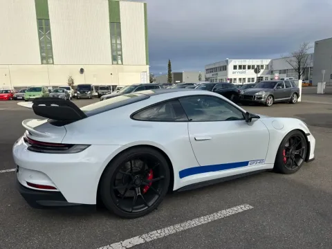 Porsche 992 — poza 3