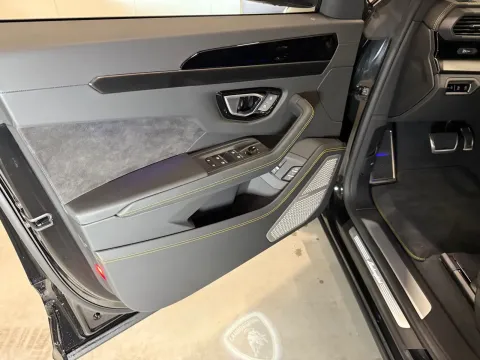 Lamborghini Urus — poza 3