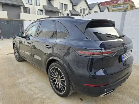 Porsche Cayenne — poza 2