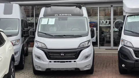 Adria Twin