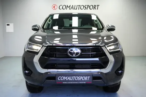 Toyota Hilux — poza 2