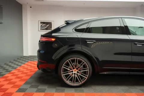 Porsche Cayenne — poza 2