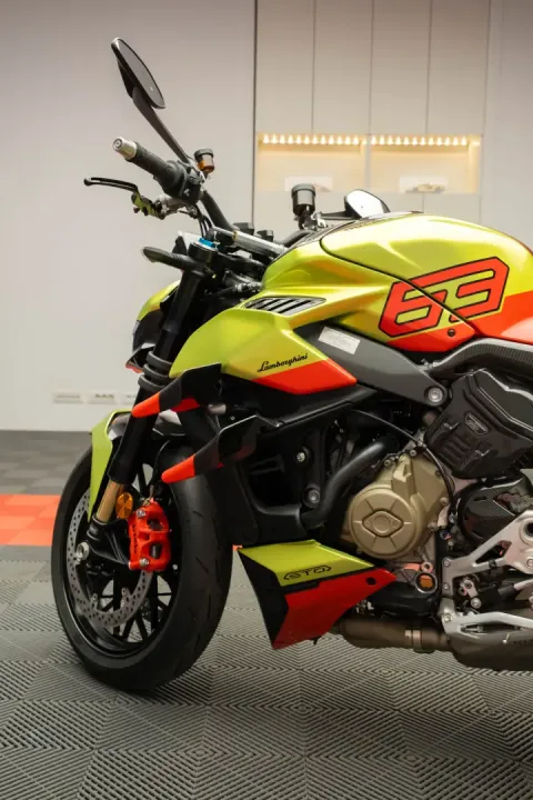 Ducati Streetfighter V4 — poza 3
