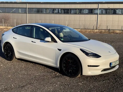 Tesla Model 3 — poza 2