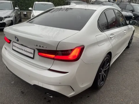 BMW 330 — poza 3