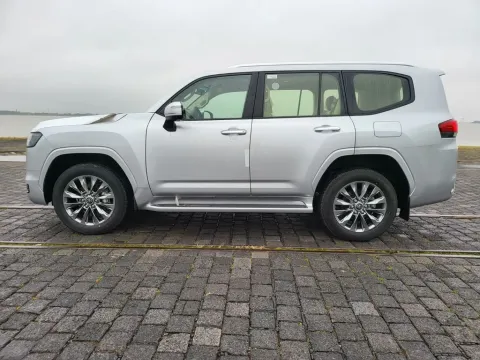 Toyota Land Cruiser — poza 3
