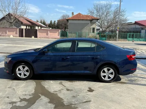 Skoda Superb — poza 3