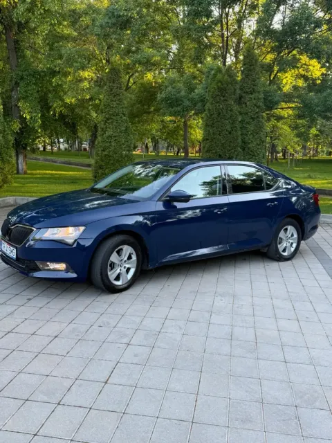 Skoda Superb — poza 2