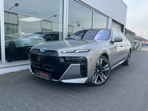 BMW 740 — poza 2