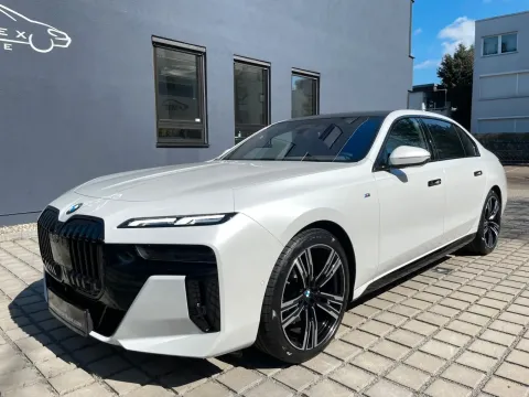 BMW 740 — poza 2