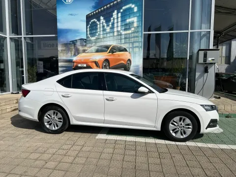 Skoda Octavia — poza 2
