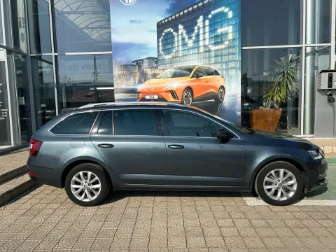Skoda Octavia — poza 3