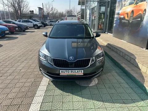 Skoda Octavia — poza 2