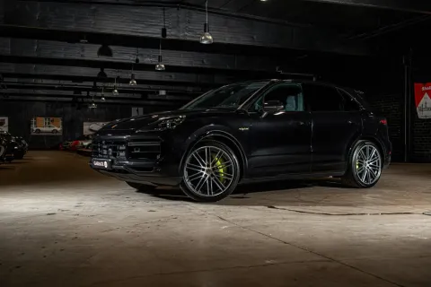 Porsche Cayenne — poza 2