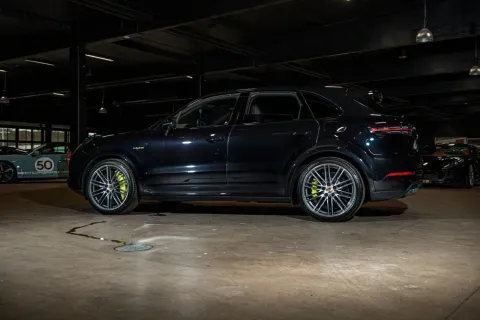 Porsche Cayenne — poza 3