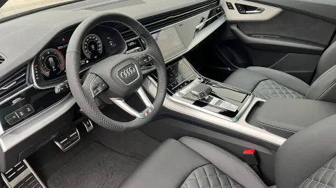 Audi Q8 — poza 3