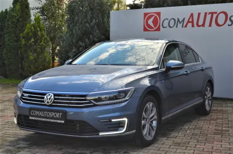 Volkswagen Passat — poza 3