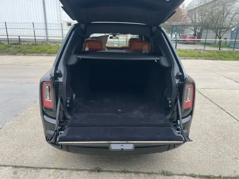 Rolls-Royce Cullinan — poza 3