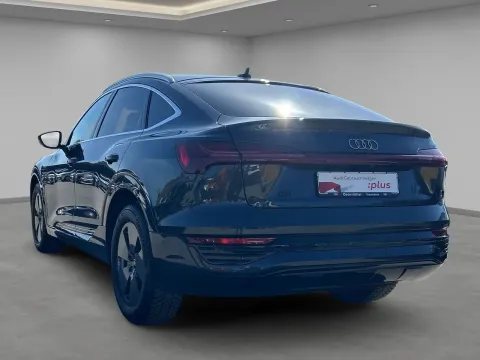 Audi Q8 — poza 3