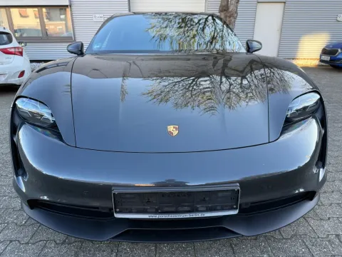 Porsche Taycan — poza 2