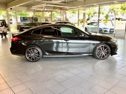 BMW 220 — poza 2