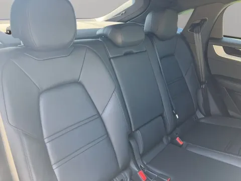 Porsche Cayenne — poza 2