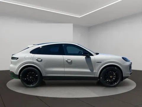 Porsche Cayenne — poza 3