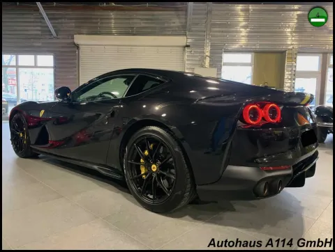 Ferrari 812 — poza 3