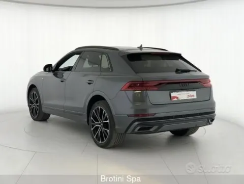 Audi Q8 — poza 2