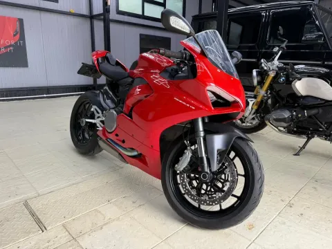Ducati Panigale V2