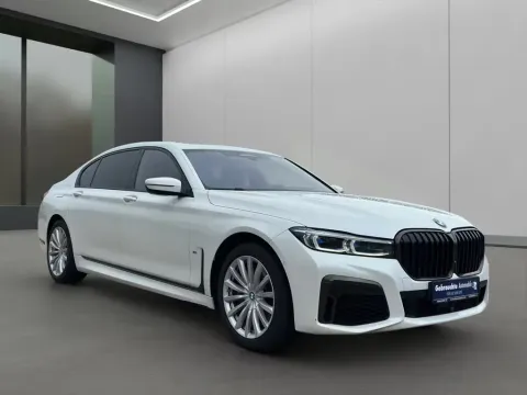 BMW 750